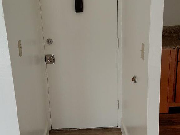 2nd image of 1603 Dole St APT 401