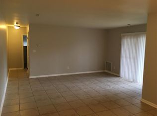 129 Green St APT 02, Warrenton, VA 20186