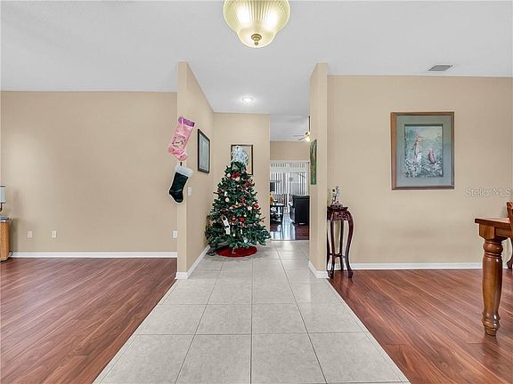 2nd image of 2636 Abbey Ave