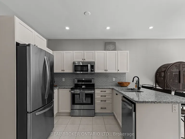 3047 Stone Ridge Blvd — Photo 11