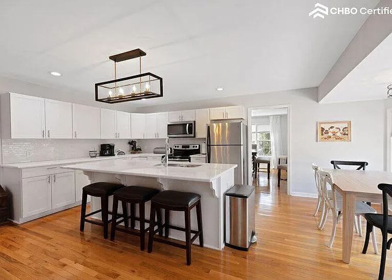 1710 Folly Rd — Photo 19