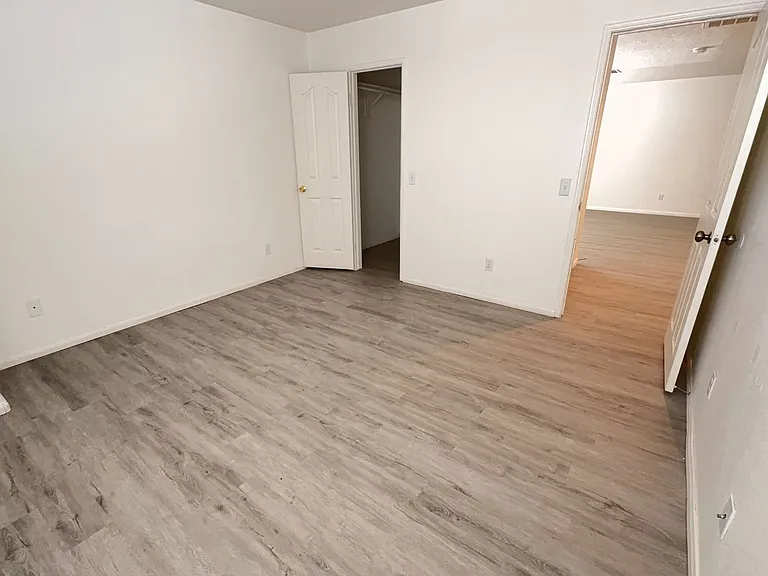 209 E. Grace St — Photo 28