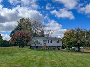 36 Deysher Rd, Fleetwood, PA 19522
