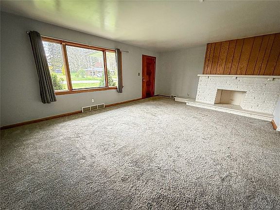 5th image of 102 Randy Dr