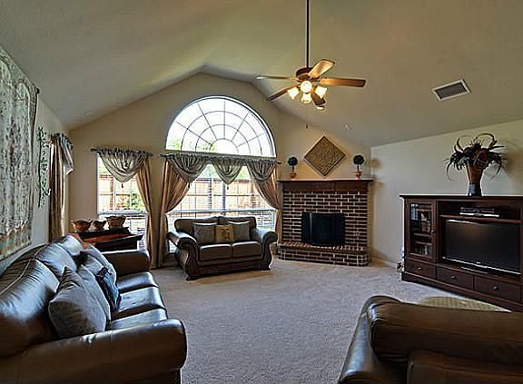 2nd image of 1431 Golf Club Dr