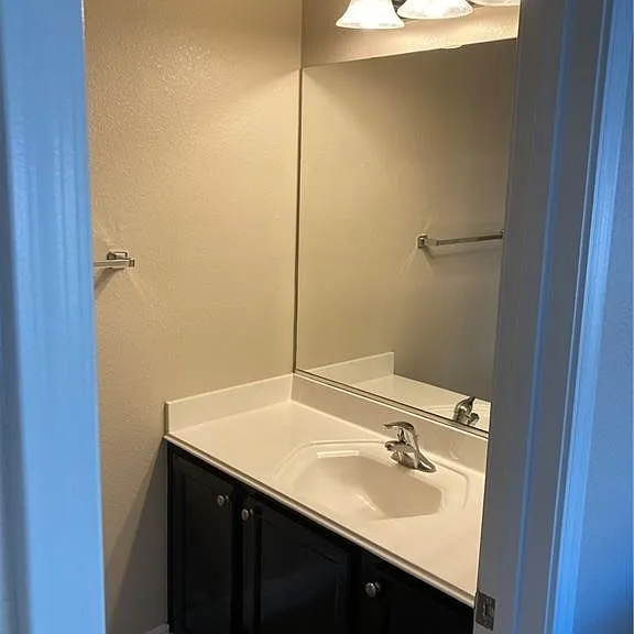 3120 Whispering Canyon Ct — Photo 44