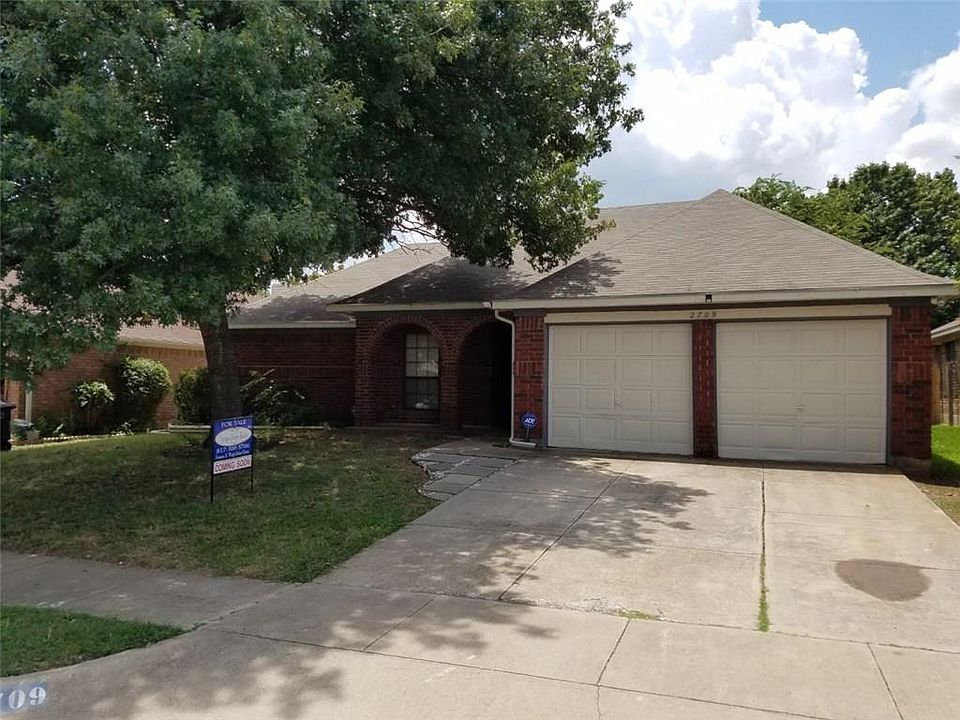 1st image of 2709 Woodlark Dr