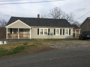 113 Bitting Ave, Mount Airy, NC 27041