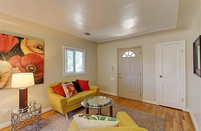 4560 W 45th Ave — Photo 2