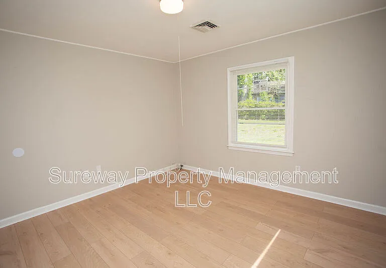 11 Sedgwick Ln — Photo 22