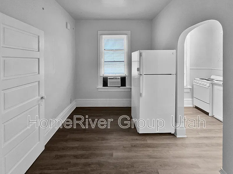 1277 E 100 S — Photo 4