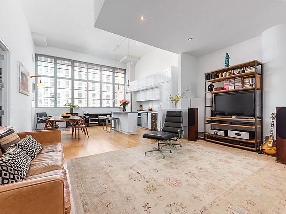 2nd image of 27-28 Thomson Ave #446