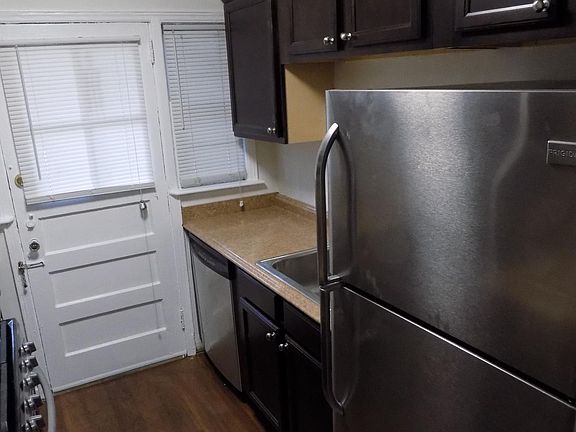 2nd image of 2828 Piedmont Rd NE APT 3