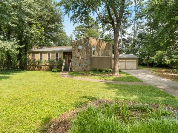 3115 Susan Ct, Marietta, GA 30066