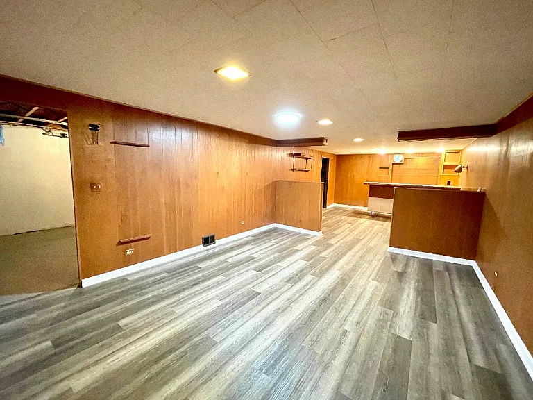 110 Grandy Dr — Photo 6