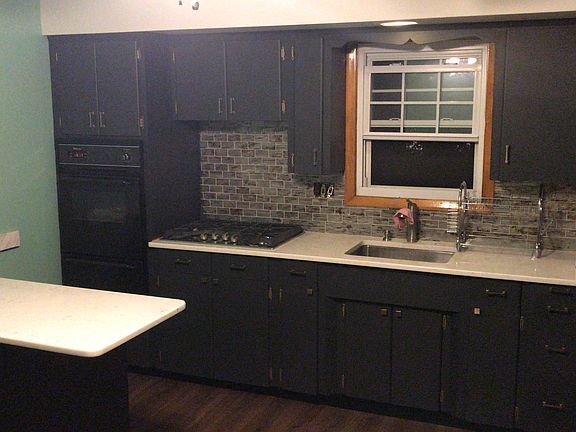 5th image of 99 E 6th St