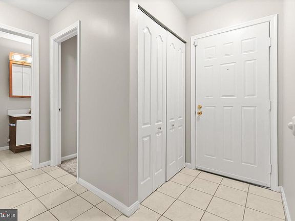 5th image of 8375 Montgomery Run Rd Unit C