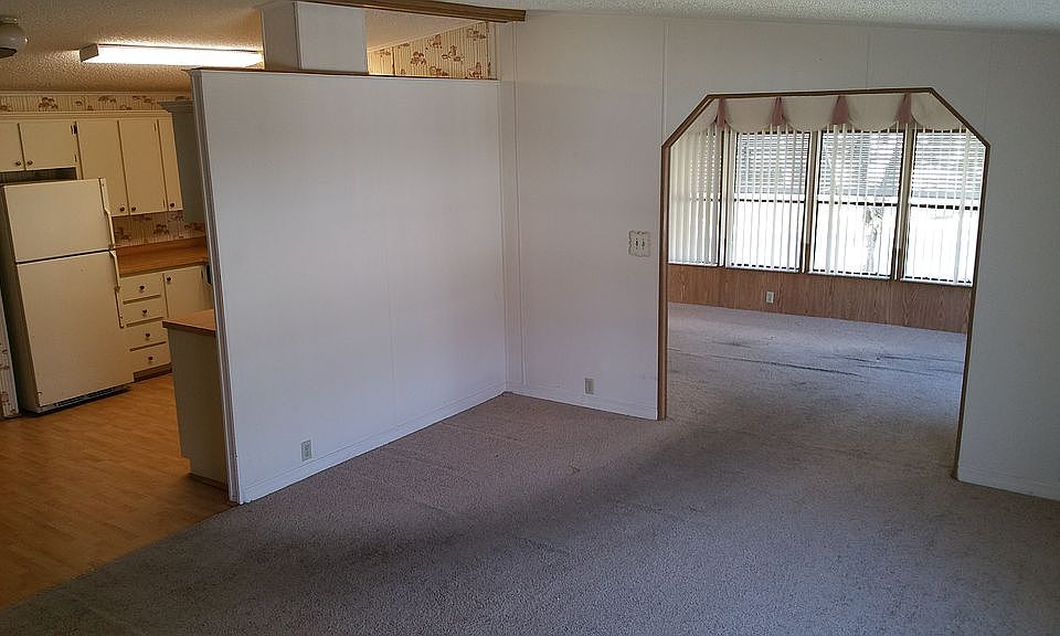 1st image of 10357 S Amesbury Dr #29