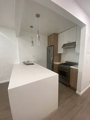 Rented by Urban Real Estate Property Group Inc | media 4