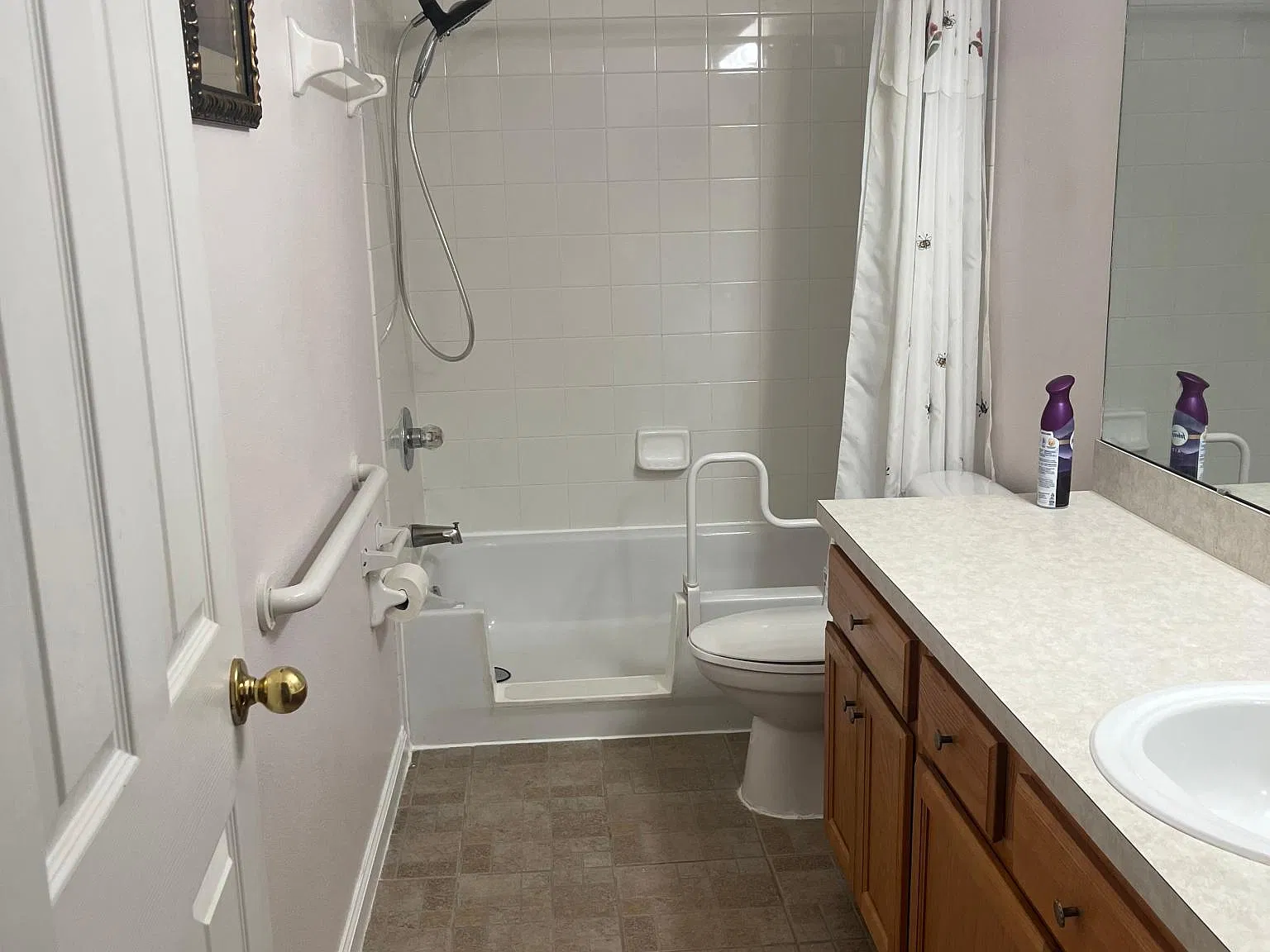 3 bed, 1099 sqft, $1,850 — Photo 3