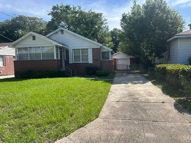 7511 N Shore Dr — Photo 2