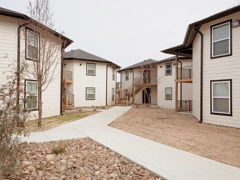 1313 Elm St #2