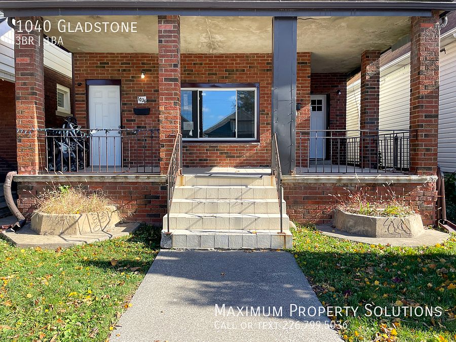 1st image of 1040 Gladstone Ave