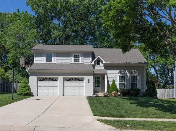 7906 Alden Ln, Lenexa, KS 66215