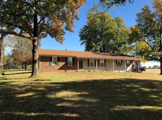 3800 Raymond Rd, Edwardsville, IL 62025