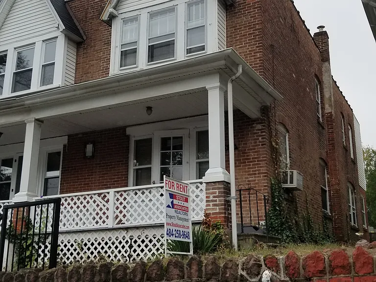 523 Beech St — Photo 2