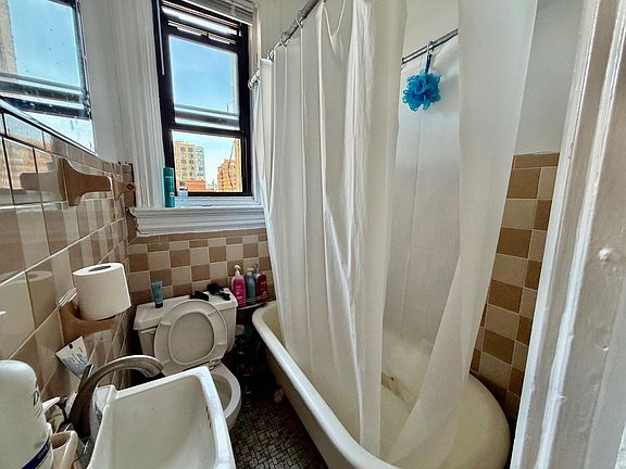 2nd image of 104 14th St APT 7