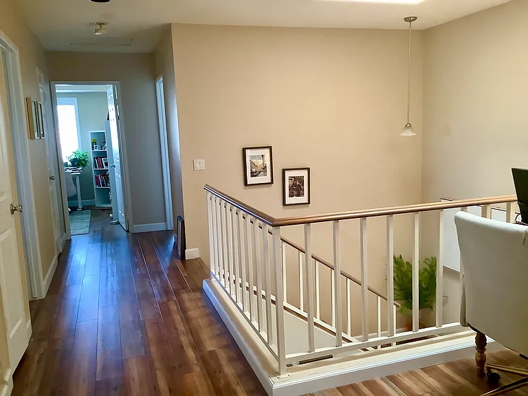 1940 Rosewood St — Photo 23