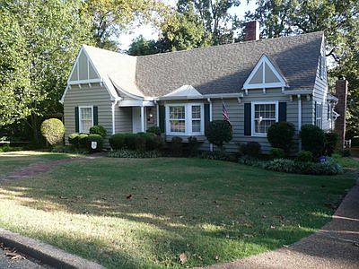 1st image of 207 Waverly Wood Cir