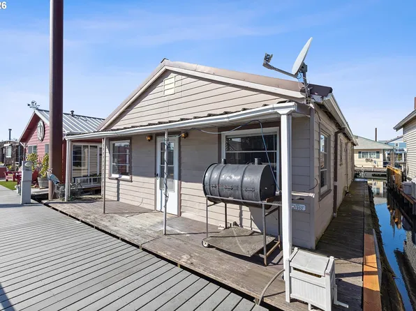 1833 N Jantzen Ave, Portland, OR 97217