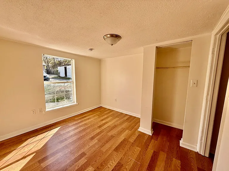 3208 Dodds Ave — Photo 9