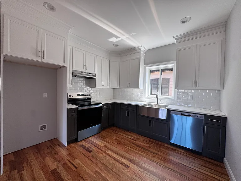 259 Caswell Ave #2 — Photo 6