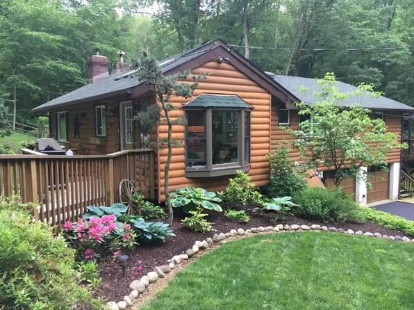 209 Turkey Hill Rd, Bethlehem Twp., NJ 08802