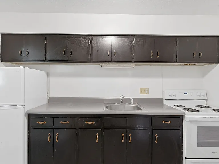 1017 W Washita St — Photo 15