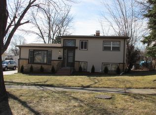 1925 Edgewood Rd, Waukegan, IL 60087