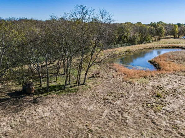 2 County Road 2675, Mount Pleasant, TX 75455