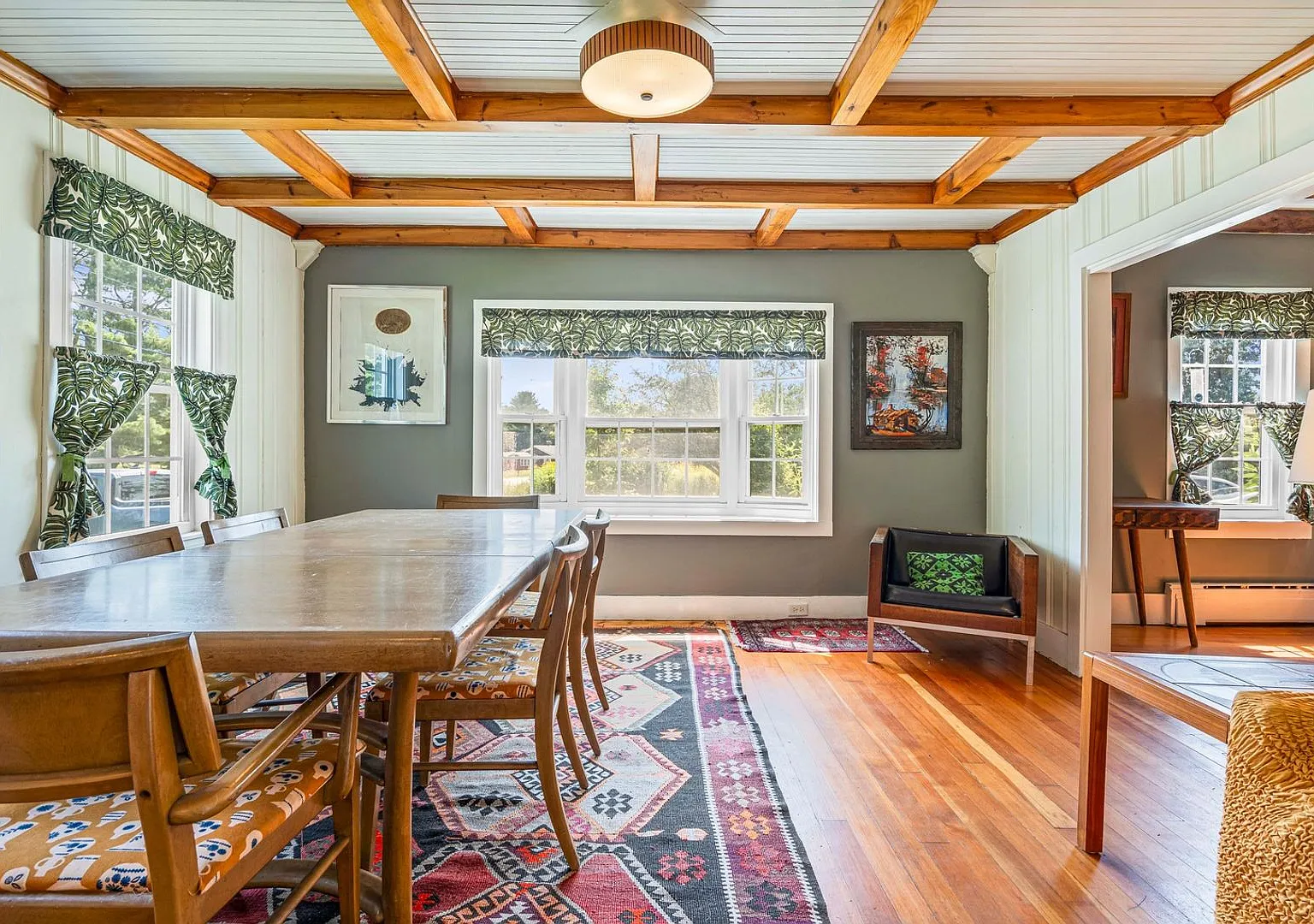 Charming 3BR House in Scarborough — Photo 1