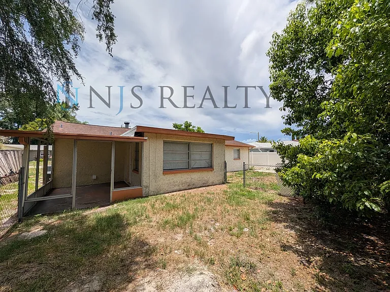 7024 Rockwood Dr — Photo 16