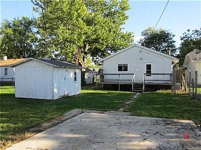2nd image of 4104 Hoyt Ave