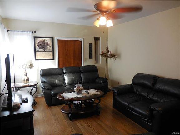 5th image of 19 White St