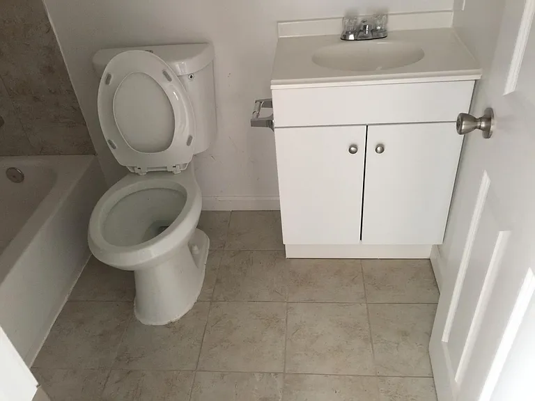 435 Lebaum St SE #4 — Photo 7