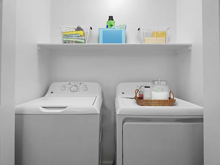 Summerfield Condominiums — Photo 11