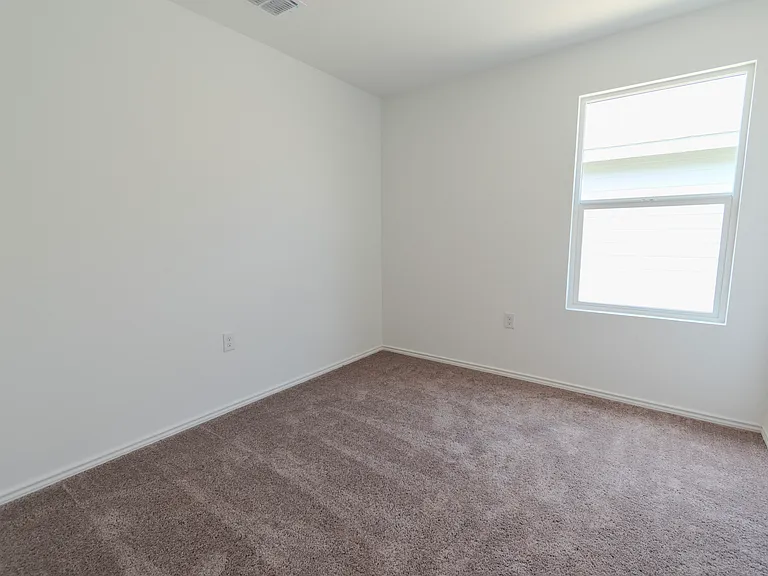 1115 Janzen Rd — Photo 10
