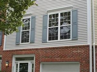 42844 Golf View Dr, Chantilly, VA 20152