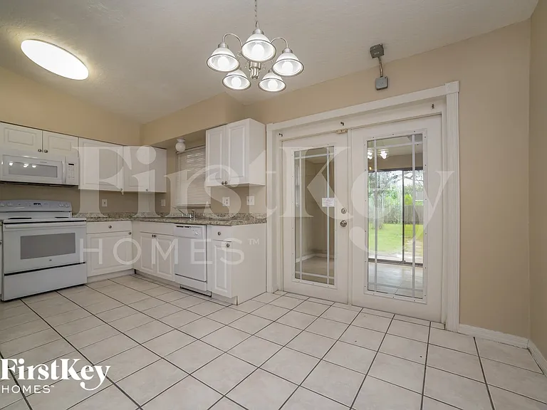 571 Degroodt Rd SW — Photo 6