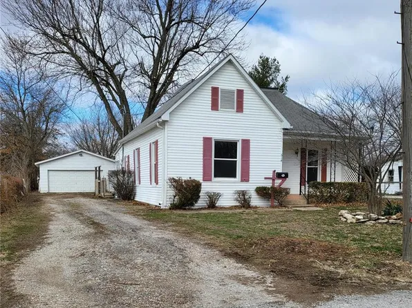 614 Dickerson St, Shelbina, MO 63468